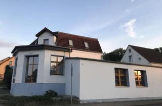 Haus kaufen in 15377 Waldsieversdorf, Großzügiges historisches Landhaus mit Studioatelier - familienfreundlich, Nähe Berlin, See & Wald