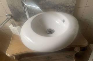 Immobilie mieten in Am Bosenberg 15, 32760 Detmold, Schöne, sehr ruhig gelegene, komplett ausgestatte Wohnung mit FS, WLAN, Badewann