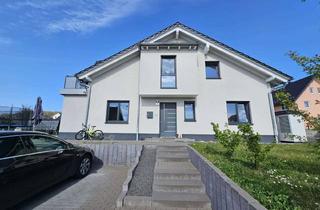 Haus kaufen in 63691 Ranstadt, Modernes Familienhaus mit Garten, Homeoffice & Feldblick – energieeffizient und sofort bezugsbereit