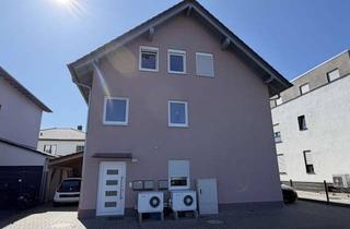 Haus kaufen in 64846 Groß-Zimmern, Zweifamilienhaus im Neubaugebiet "Hinter dem Schlädchen" I Energieeffizient und modern