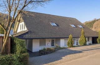 Doppelhaushälfte kaufen in 57392 Schmallenberg, Energieeffizienz A+ – Moderne Doppelhaushälfte mit 3 Wohnungen in Niedersorpe