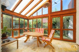 Haus kaufen in 94327 Bogen, Sofort Frei: 2 - Familienhaus mit ELW, großzügig mit PV, Solar, neuwertiger Heizung, schöner Garten!