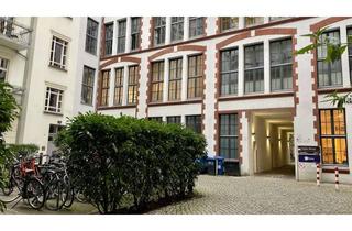 Wohnung kaufen in Prenzlauer Berg, 10405 Berlin, Bezugsfrei! Geräumige Erdgeschosswohnung mit Mini-Terrasse in begehrtem Winsviertel