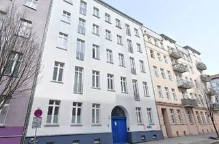 Wohnung kaufen in 60316 Frankfurt, Frankfurt am Main - Stilvolle Altbauwohnung + Balkon in bester Lage von Berlin-Mitte