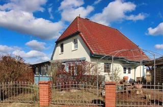 Einfamilienhaus kaufen in 16359 Biesenthal, Biesenthal - Modernisiert & Stilvoll: Hochwertiges 6-Zimmer-Haus auf Erbbaupacht kurzfristig beziehbar