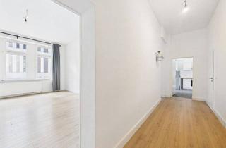 Wohnung kaufen in 65185 Wiesbaden, Wiesbaden - Helle Altbauwohnung mit gutem Schnitt in zentraler Lage!