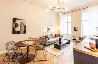 Wohnung kaufen in 10115 Berlin, Berlin - Altbauschmuckstück in Mitte - hochwertig sanierte 2-Zimmer Wohnung mit 2 Bädern und 3,6 m Deckenhöhe