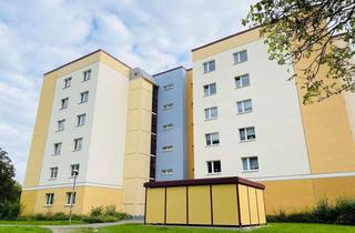 Wohnung kaufen in St.-Petersburger Straße 41, 18107 Lütten Klein, Provisionsfrei: Vermietete 1-Zimmer-Wohnung mit verglaster Loggia – ruhig, gepflegt, barrierearm