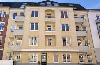 Wohnung kaufen in 24105 Blücherplatz, Schnell auf dem Wochenmarkt und an der Kiellinie! Sanierte Altbauwohnung sucht Eigentümer!