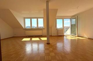 Wohnung kaufen in 15827 Blankenfelde-Mahlow, Wohnen mit Weitblick - Schicke top-sanierte Dachwohnung in Blankenfelde