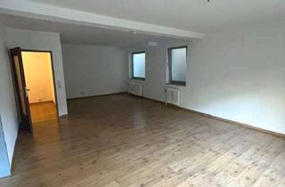 Wohnung mieten in Johannes-Weyer-Str. 12, 40225 Bilk, Großzügiges Appartement mit sep. Küche in fußläufiger Entfernung zur Uni - perfekt für Studenten