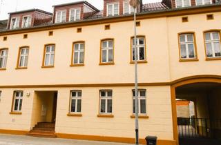 Wohnung mieten in Hauptstraße 112, 06862 Roßlau, Hochwertige 4-Zimmer DG-Wohnung im Herzen von Roßlau