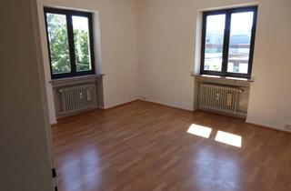 Wohnung mieten in Salmstraße 21, 66280 Sulzbach, Großzügige 7-Zimmer Wohnung mit Garten und Garage in Sulzbach/Saar