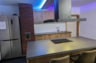 Einfamilienhaus kaufen in 86570 Inchenhofen, Idyllisches Einfamilienhaus mit modernisiertem Erdgeschoss und großem Ausbaupotenzial in ruhiger Lag