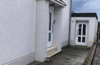 Haus mieten in Erkelenzer Straße 90, 50181 Bedburg, Gepflegtes Reihenhaus mit 4 Zimmern in Bedburg