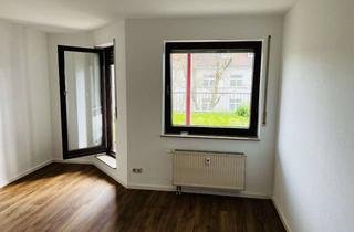 Wohnung kaufen in Artilleriestraße 54, 91052 Erlangen, Sonnige, renovierte 1-Zi-Wohnung mit großer Südterrasse, EBK & TG-Stellplatz, Nähe Röthelheimpark