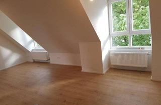 Wohnung mieten in 86153 Innenstadt, Schöne 2-Zimmer-DG-Wohnung + Galerie in Augsburg