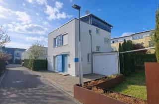 Einfamilienhaus kaufen in 71088 Holzgerlingen, Modernes Einfamilienhaus mit Terrasse, Kamin & Garage in ruhiger Lage von Holzgerlingen Hülben