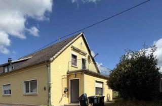 Doppelhaushälfte kaufen in Köllerstraße 56, 66793 Saarwellingen, Charmante Doppelhaushälfte mit großem Grundstück & Ausbaupotenzial in Saarwellingen