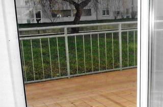 Wohnung kaufen in 04626 Schmölln, Schmölln - Verkaufe seniorengerechte 2-Raum-Wohnung mit Balkon