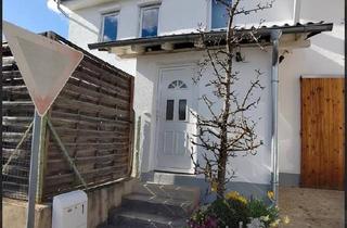 Einfamilienhaus kaufen in 71083 Herrenberg, Herrenberg - Charmantes Einfamilienhaus mit guter Anbindung und viel Potenzial