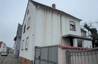Einfamilienhaus kaufen in 67454 Haßloch, Haßloch - Großzügiges Grundstück in Haßloch, Haus mit Potenzial