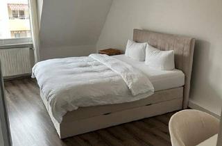 Wohnung kaufen in 90439 Nürnberg, Nürnberg - Bezugsfertige, möblierte 3-Zimmer-Altbauwohnung in Top-Lage