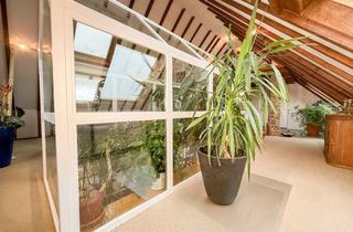 Wohnung kaufen in 40699 Erkrath, Einzigartig: Dachgeschosswohnung mit eindrucksvollem Spitzboden