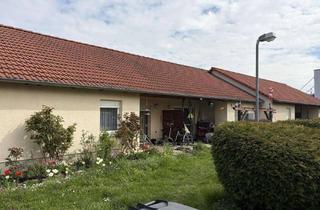 Wohnung kaufen in Ebendorfer Straße, 39326 Wolmirstedt, Kapitalanlage mit Potenzial: Kompaktes Reihenhaus in Dahlenwarsleben