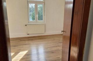 Wohnung mieten in 51399 Burscheid, 2 Zimmer Altbauwohnung in Hilgen