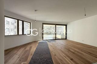 Wohnung mieten in Hohenstaufenstraße 57, 10781 Schöneberg, Stilvolle 2-Zi-Whg. mit großzügigem Wohnbereich & Außenfläche