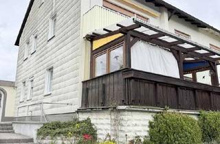 Wohnung mieten in 95488 Eckersdorf, Helle 3-Zimmer-Wohnung im 1. OG mit Balkon, Garten & Einbauküche in ruhiger Lage von Eckersdorf