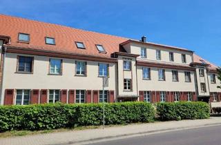 Wohnung mieten in Äußere Leipziger Straße 87, 04435 Schkeuditz, // Ab 01.06.2026 - 1.OG - Parkett - PKW-Stellplatz - Bad mit Dusche //