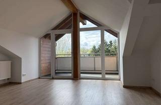 Wohnung mieten in 83278 Traunstein, Komplett sanierte 3-Zi-DG-Whg. mit Balkon und Bergblick in ruhiger Lage in Traunstein