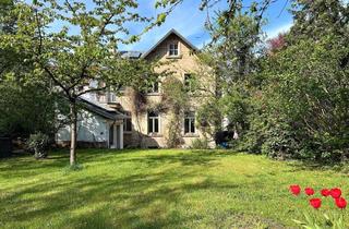 Villa kaufen in 67434 Neustadt, Charaktervolle Sandsteinvilla mit großem eingewachsenen Garten in zentraler Lage von Neustadt