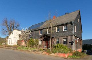 Einfamilienhaus kaufen in 56858 Tellig, Fachwerk-Romantik zum Selbstausbauen: Fachwerkhaus mit Scheune im Ortskern von Tellig (Hunsrück)