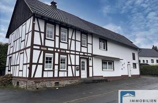 Bauernhaus kaufen in 57635 Hasselbach, Ehemaliges Bauernhaus mit kompaktem Grundstück und Ausbaupotenzial in Ortslage!