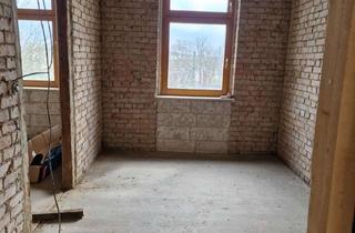 Mehrfamilienhaus kaufen in 08468 Reichenbach, Mehrfamilienhaus mit 235m² Wohnfläche + Nebengebäude mit 125m² in zentraler Lage in Reichenbach