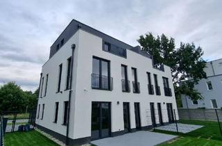 Haus mieten in Ewaldstraße 106D, 12524 Altglienicke, Moderne Doppelhaushälfte im schönen Altglienicke! **Garten / 3 Terrassen / möbliert**