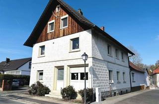 Anlageobjekt in 97539 Wonfurt, Gepflegtes 3 Fam.-Wohnhaus mit Nebengebäude, Halle und Garten in zentraler Dorflage, Grund 835m²,