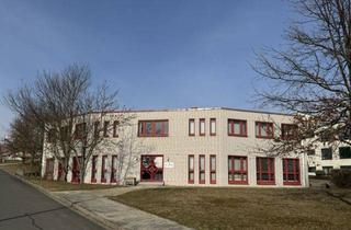 Gewerbeimmobilie kaufen in Gottlieb-Daimler-Straße 12, 07552 Gera, *Reserviert* - Vielseitiges Bürogebäude zum Verkauf in Gera – Schulungsräume, Parkplätze, gute Lage.
