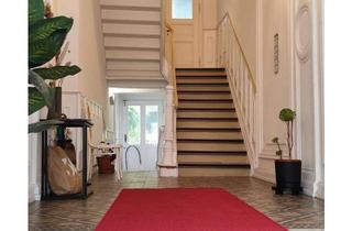 Wohnung kaufen in 42105 Elberfeld, Altbaupoesie im Dachgeschoss am Briller Viertel