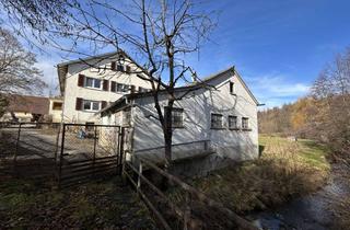 Haus kaufen in 88448 Attenweiler, Wohnhaus mit Ökonomiegebäuden mit großem Potential in idyllischer Lage!
