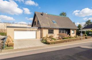 Einfamilienhaus kaufen in 53721 Siegburg, Attraktives Einfamilienhaus auf parkähnlichem Grundstück mit Entwicklungspotenzial!