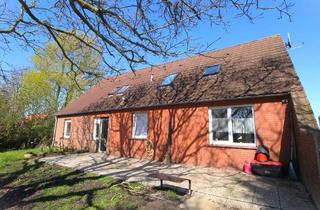Einfamilienhaus kaufen in 26427 Neuharlingersiel, Ein besonderes Einfamilienhaus mit einem großen Grundstück in der Nähe von Neuharlingersiel!