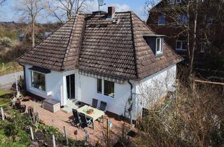 Einfamilienhaus kaufen in 23847 Westerau, Herz für Ruhe: Vollkeller, Tiefgarage, Heimat!