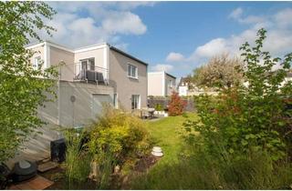 Wohnung kaufen in 56727 Mayen, Elegante Erdgeschosswohnung mit Garten und Garage - Wohnen in Mayen mit Stil und Komfort