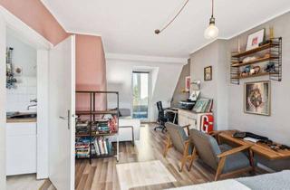 Wohnung kaufen in 40227 Oberbilk, Attraktive 2-Zimmer-Dachgeschosswohnung mit Balkon in Düsseldorf-Oberbilk