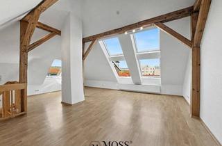 Wohnung kaufen in 78224 Singen, Charmante Maisonette-Wohnung im stilvollen Altbau mit Blick auf den Hohentwiel