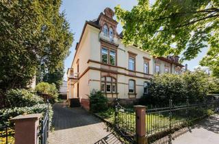 Wohnung kaufen in 79100 Wiehre, 4-Zimmer-Dachgeschosswohnung mit Terrasse & Einzelgarage in der Freiburger Wiehre